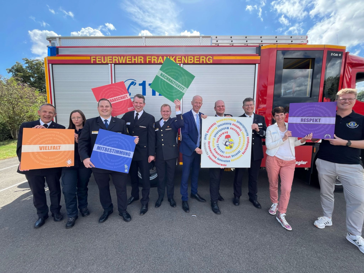 Jugendfeuerwehr ist WERTvoll- UKH und Minister Schwarz